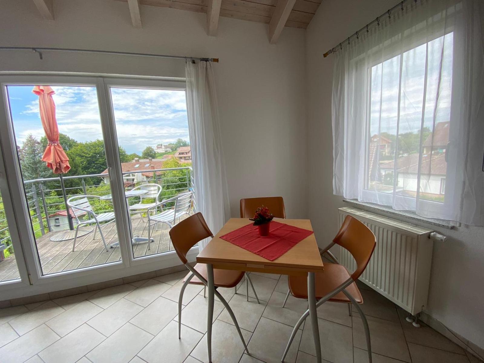 Haus Lorenz, Ferienwohnungen Имменштад-ам-Бодензее Экстерьер фото